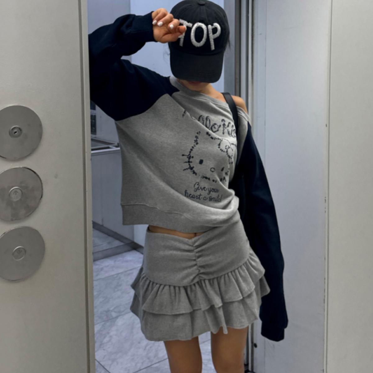 卡通印花露肩卫衣女2024秋冬新款韩版休闲宽松慵懒拼色套头上衣