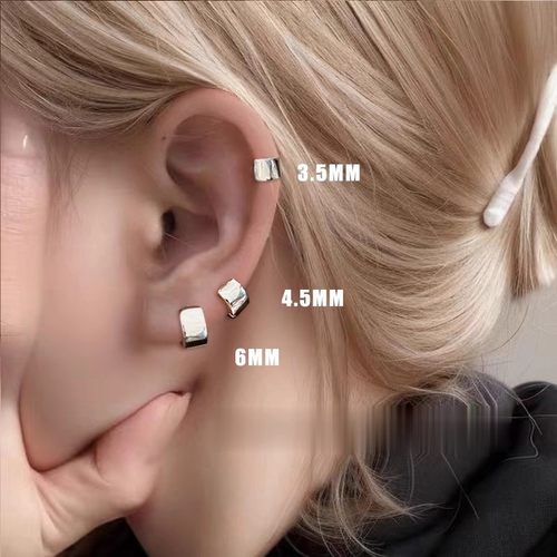 极小边缘耳骨钉女银色针耳饰素圈宽版耳扣小耳圈高级感耳骨环耳钉