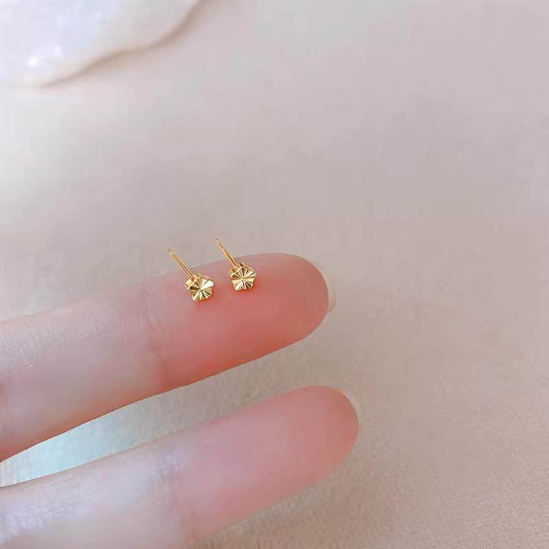 设计感精致纯银针小巧花朵耳钉