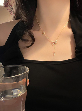 美女落泪项链女轻奢小众锁骨链2023年新款潮蝴蝶结高级感配饰早春