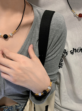 红玛瑙转运珠情侣黑绳编织项链女款2024年新款醒狮吊坠锁骨链配饰