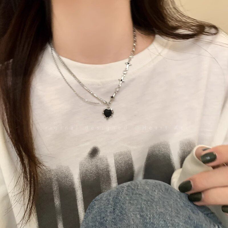 钛钢爱心星芒项链女轻奢小众