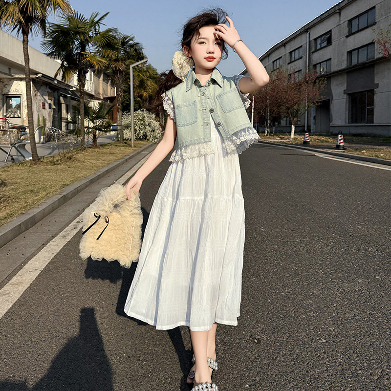 女童时髦休闲牛仔马甲外套2026新款上衣夏季薄款短袖半身裙两件套图片