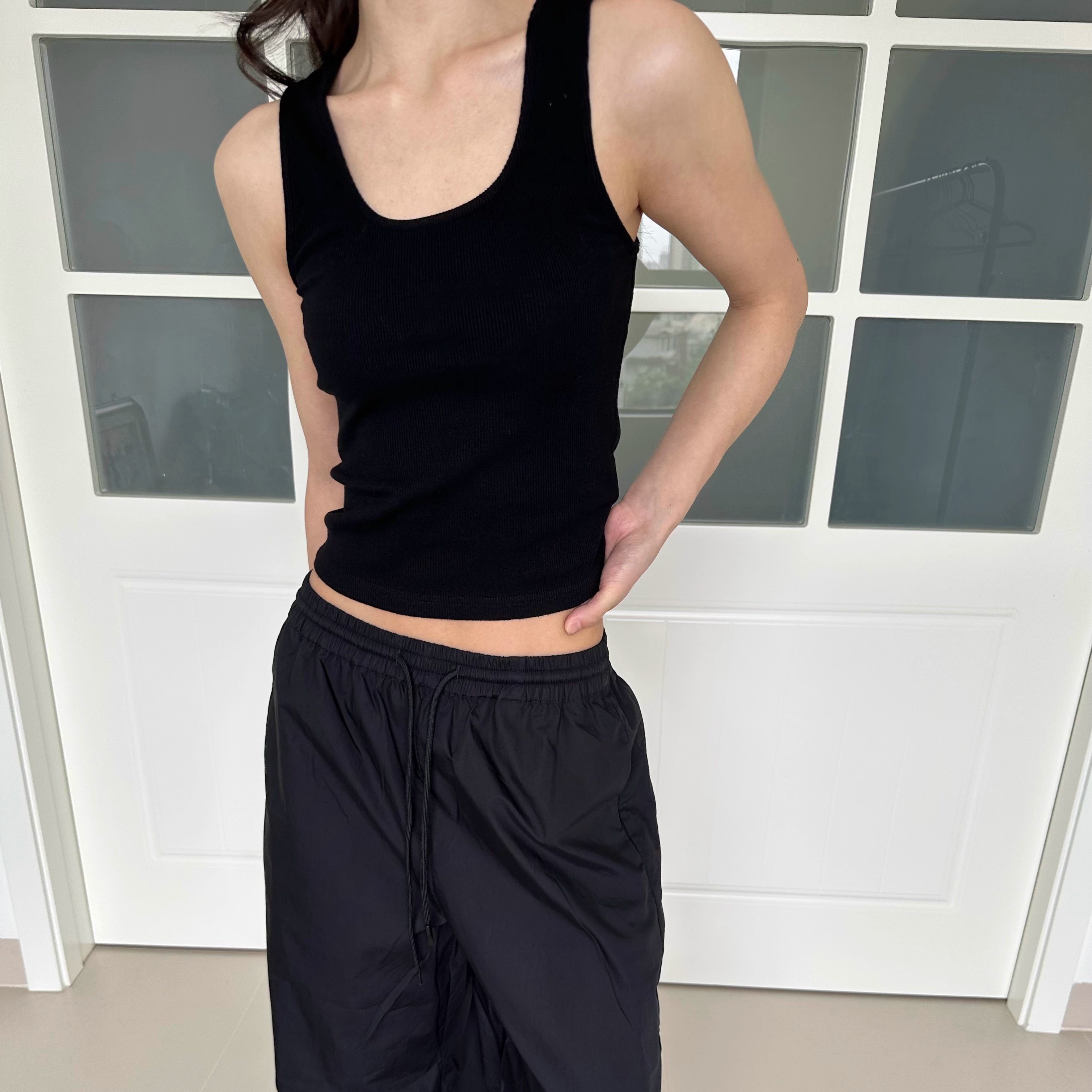 高级感修身针织吊带背心上衣