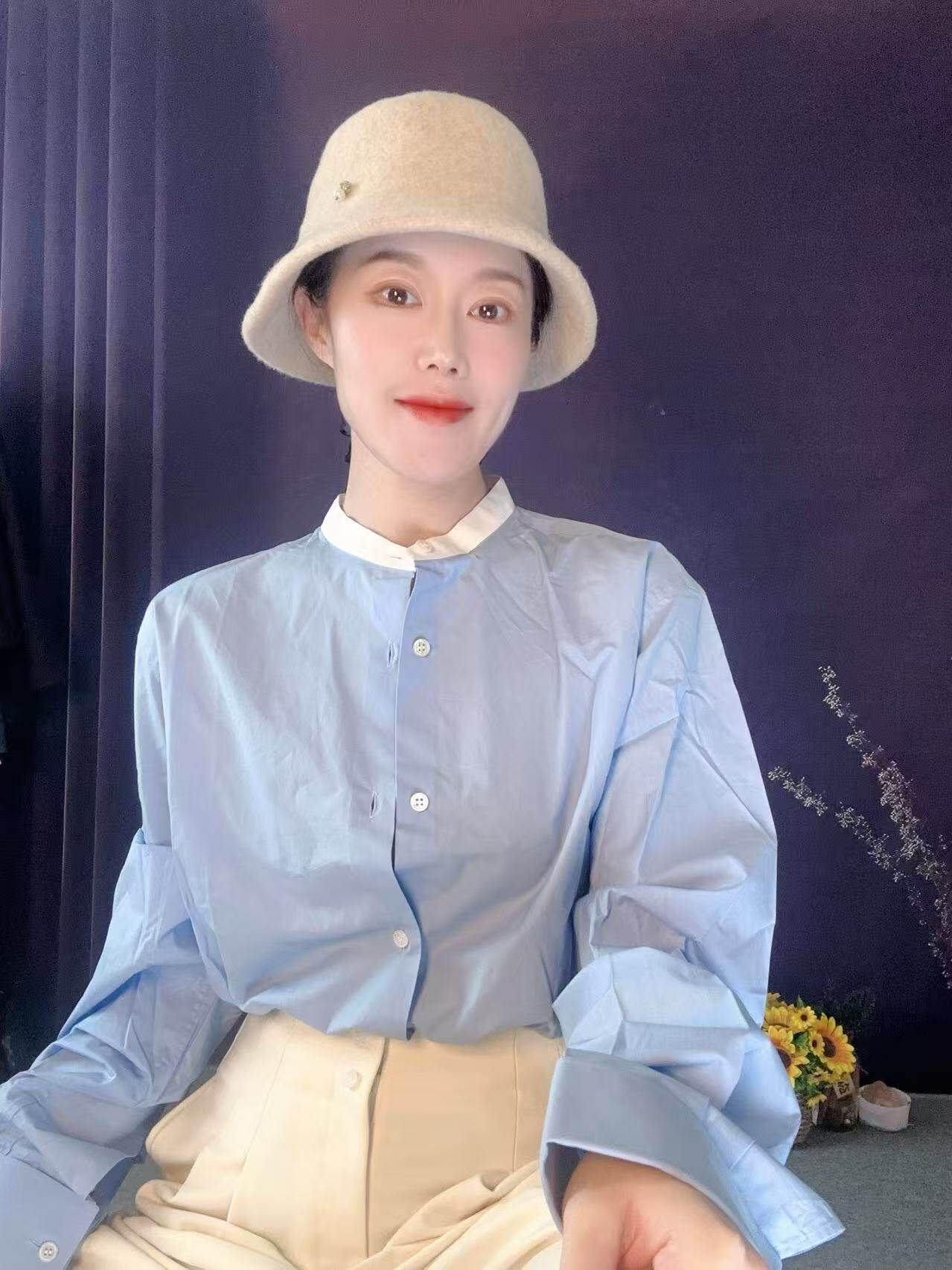 蘑菇英国代 男款 蓝色拼接白色领口衬衫