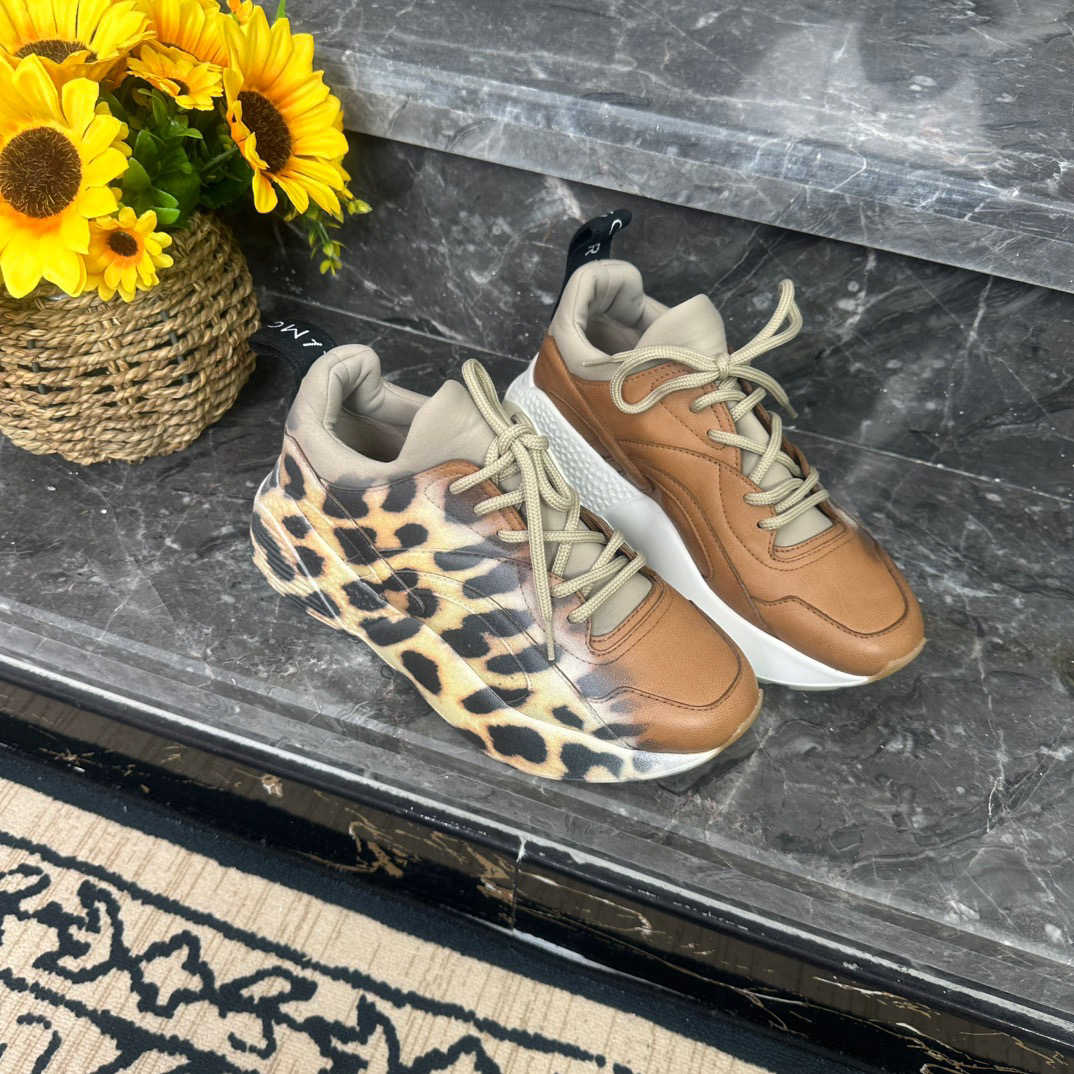 蘑菇英国代购 豹纹拼接棕色环保皮厚底运动休闲35码，防尘袋包装