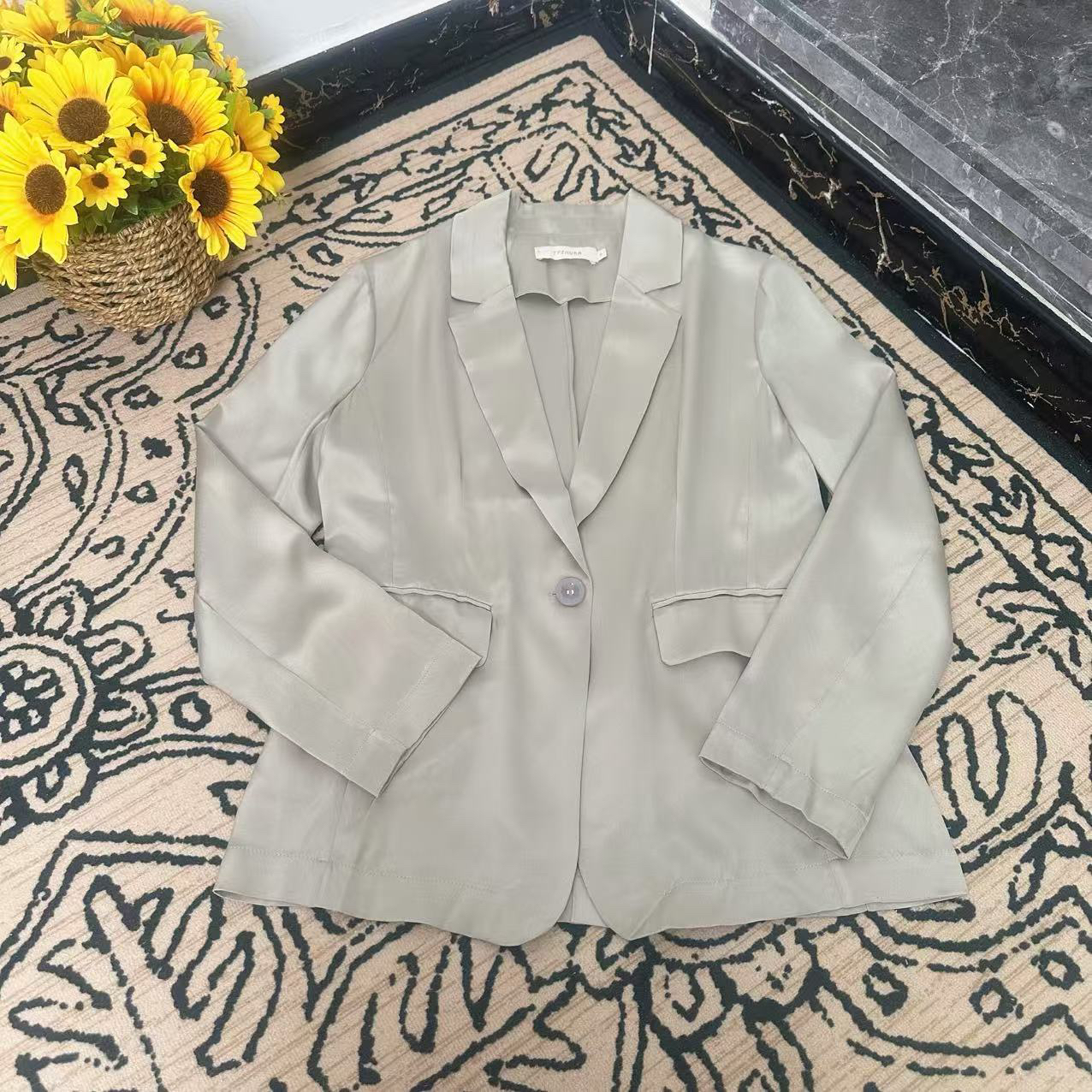 蘑菇姐姐英国代 TYZHURA 25新款青灰色真丝西服、西装外套