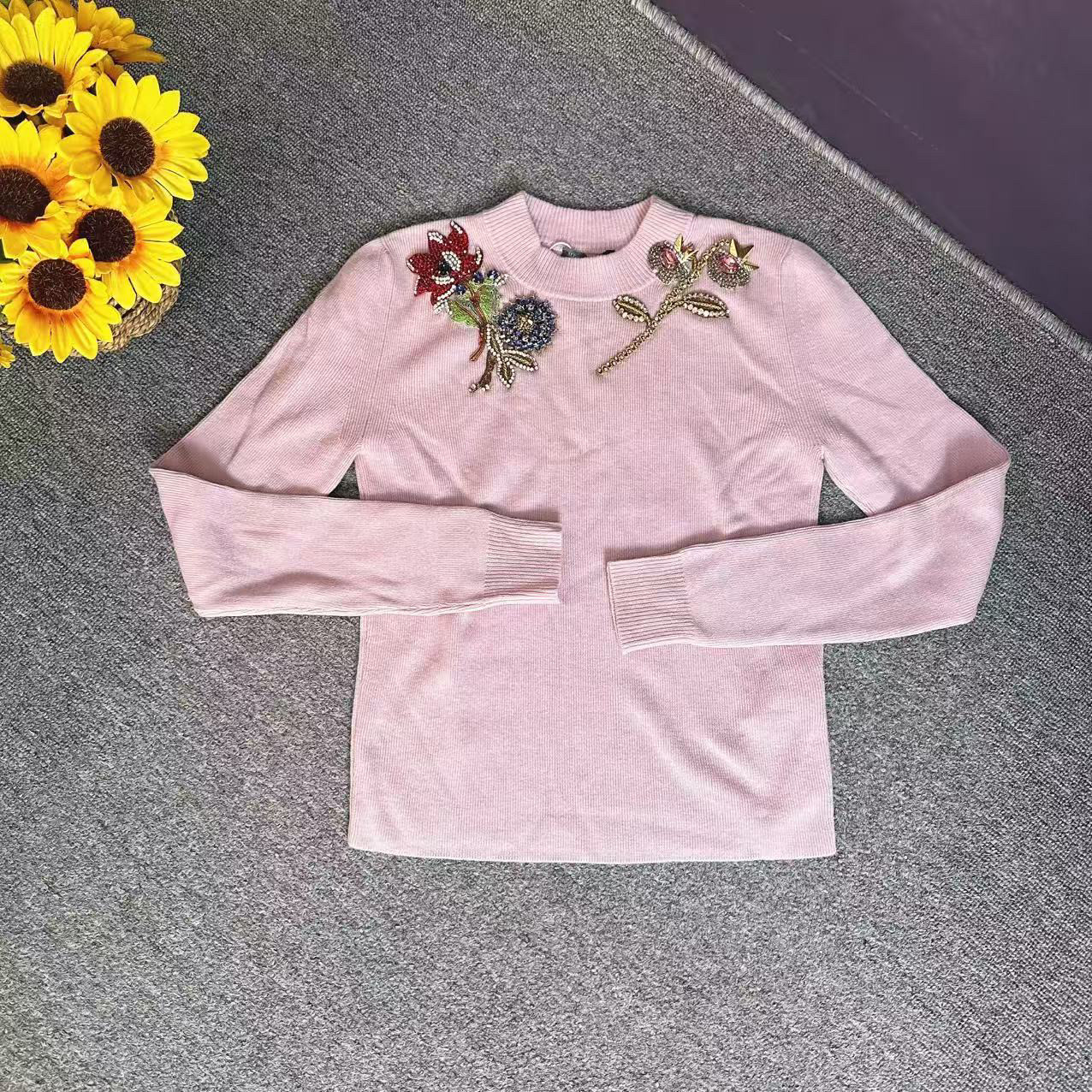 蘑菇英国代 淡粉色重工水钻刺绣花朵针织毛衣 S码胸围86