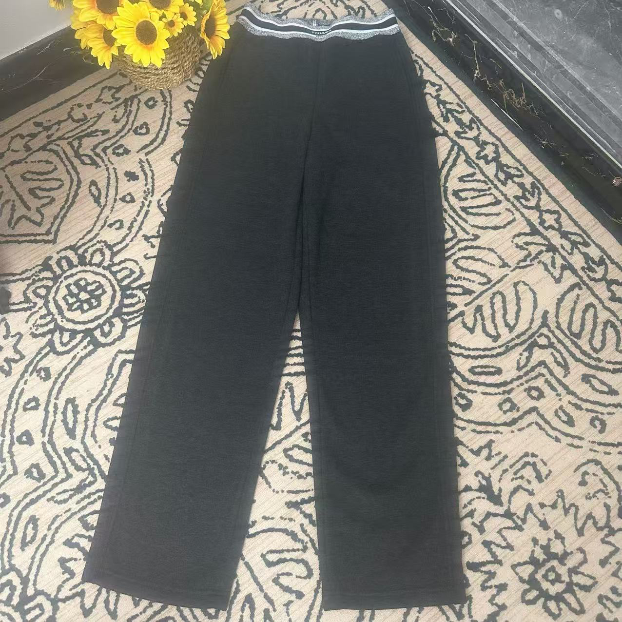 蘑菇英国代 TYZHURA 25新款 黑灰色松紧腰加绒休闲裤