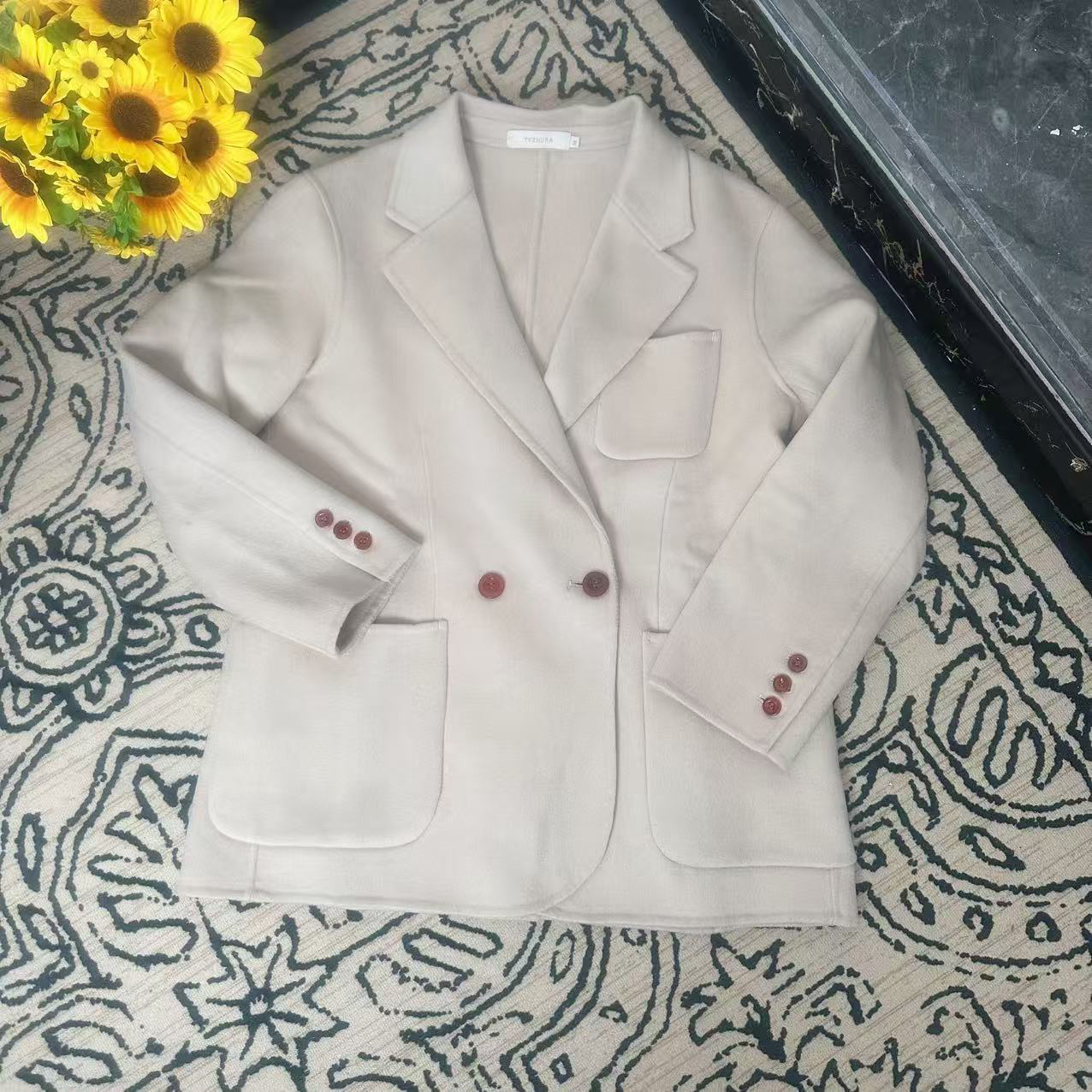 蘑菇英国代 TYZHURA 25早秋 宝石扣羊绒西服外套 M码胸围114