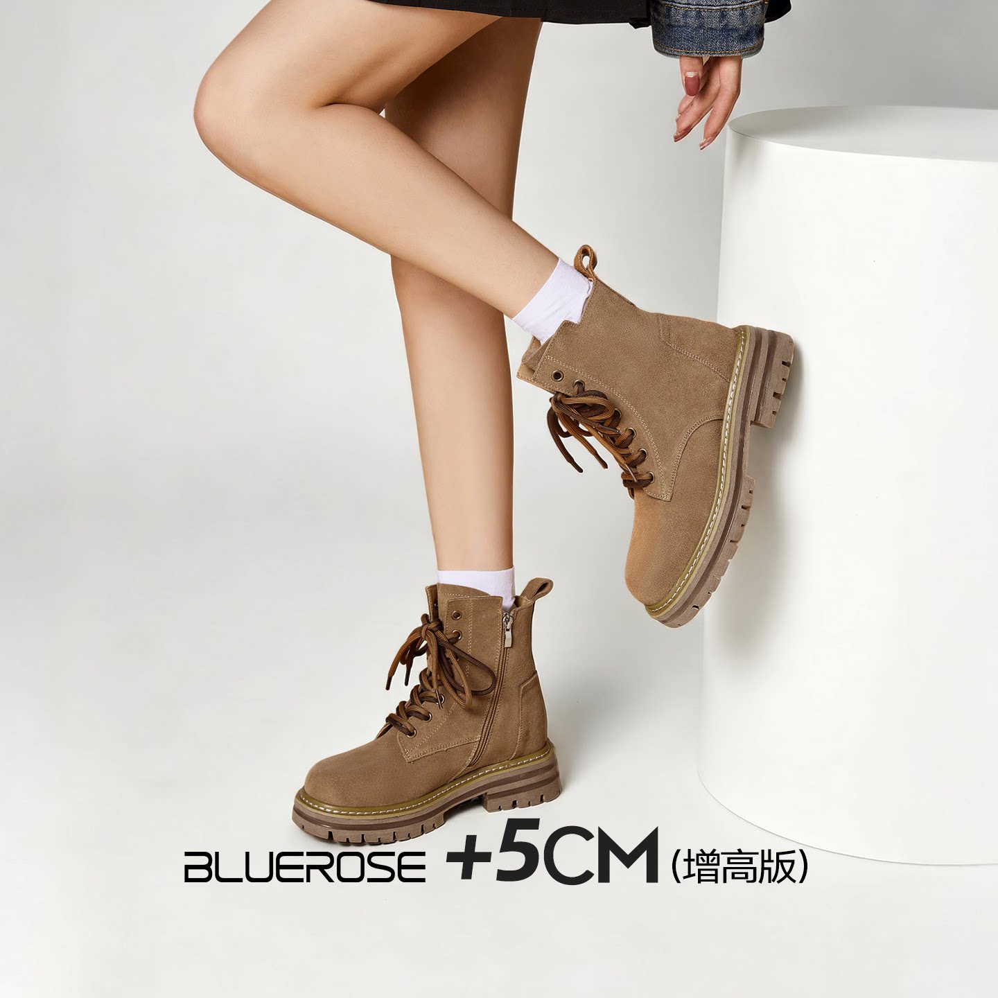 户外英伦风马丁靴女款2026新款夏镂空透气登山鞋超火新疆旅游靴子