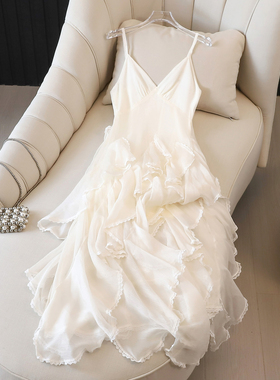 it :CHOCOOLATE法式温柔风白色蕾丝吊带连衣裙女高级感蛋糕长裙