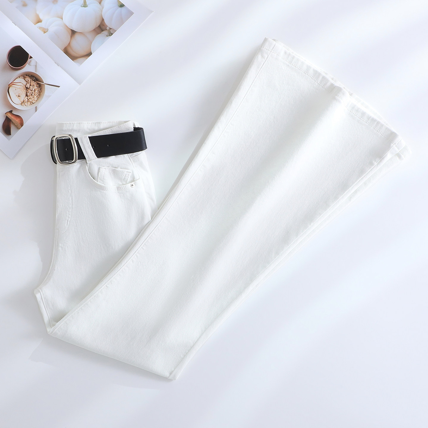 it :CHOCOOLATE白色不贴腿微喇牛仔裤女高腰显瘦显瘦弹力喇叭裤子