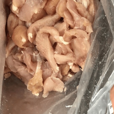 便宜冷冻批发19斤剩下的鸡胸肉块