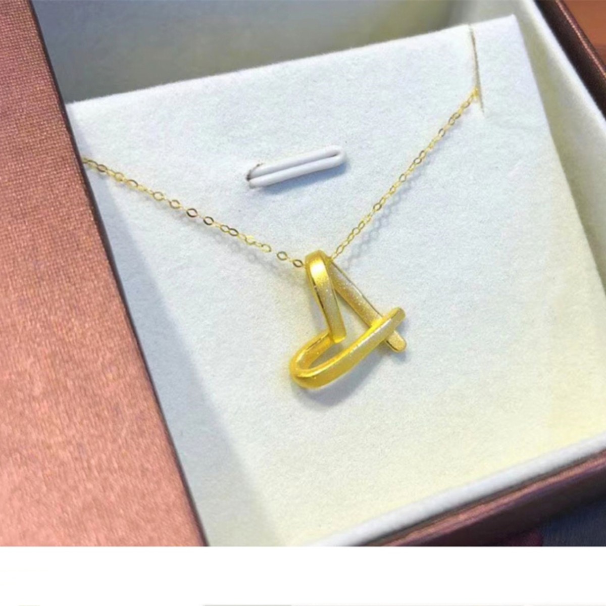 周先生爱心项链 女18k金心形锁骨链高级感足金黄金钻石礼物