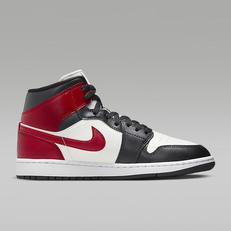 耐克女鞋AIR JORDAN 1 AJ1中帮 黑白红复古板鞋篮球鞋BQ6472-160
