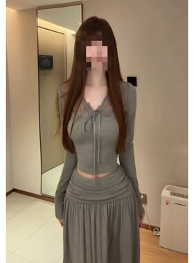 韩系巨好看穿搭一整套早春2026新款灰色长袖洋装女长裙两件式套装