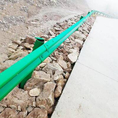 乡村道路波形护栏板公路防撞隔离栏双波三波梁钢护栏w型波纹护栏