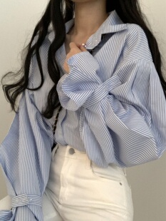 韩国宽松气质长袖喇叭袖条纹衬衫女早春设计感小众法式别致上衣潮