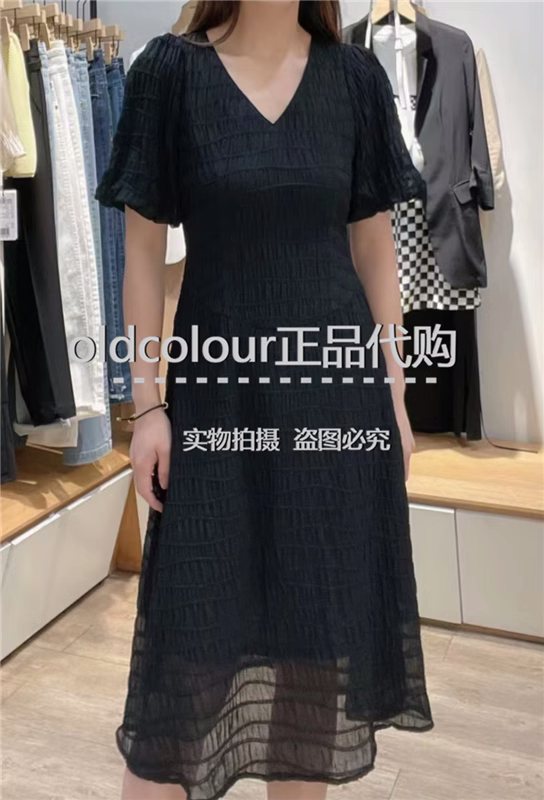 欧珂2022秋季时尚V领短袖修身