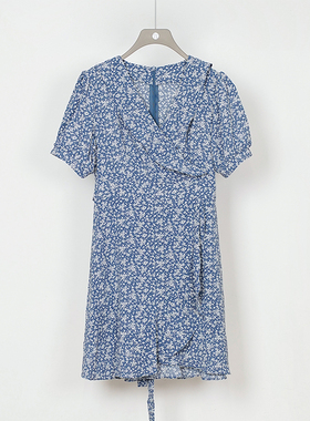 NUTS秋季新款法式小清新蓝色V领碎花短袖连衣裙女331103241