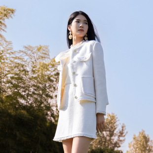 NUTS秋冬高级感名媛法式 1599 设计小香风手工呢料短外套4421502A1