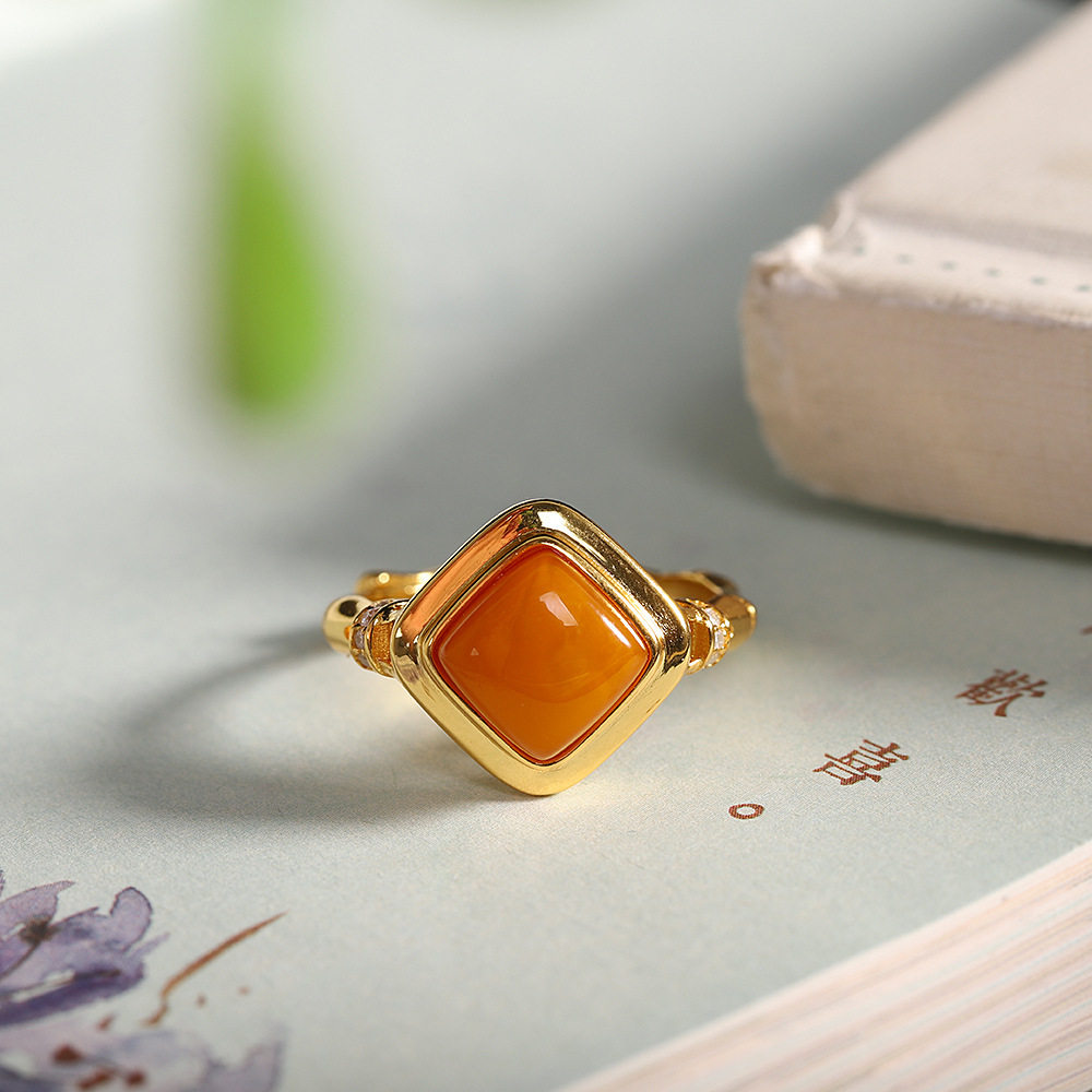 精选银品 时尚小清新蜜蜡戒指 s925银镀金饰品开口小方形女式指环