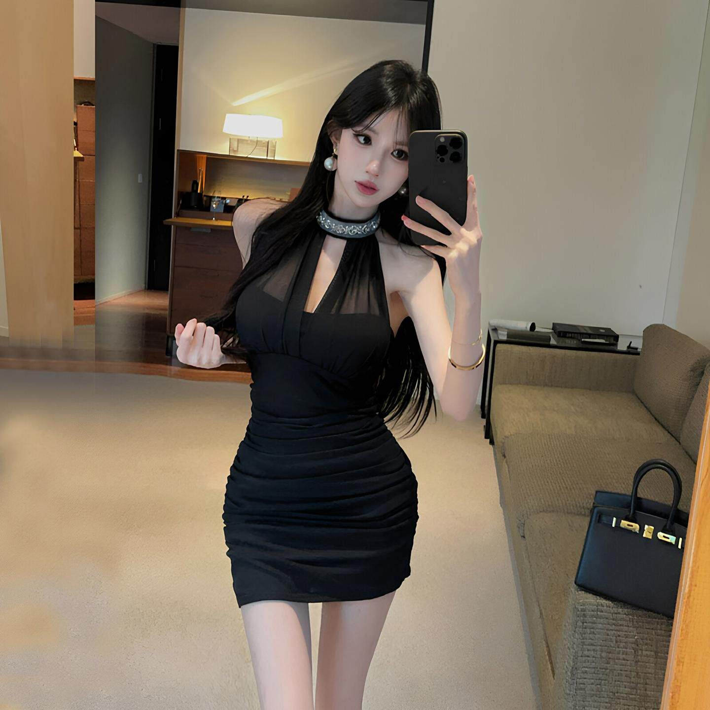 黑色性感重工镶钻挂脖连衣裙女高级感宴会小礼服裙夜场辣妹小黑裙
