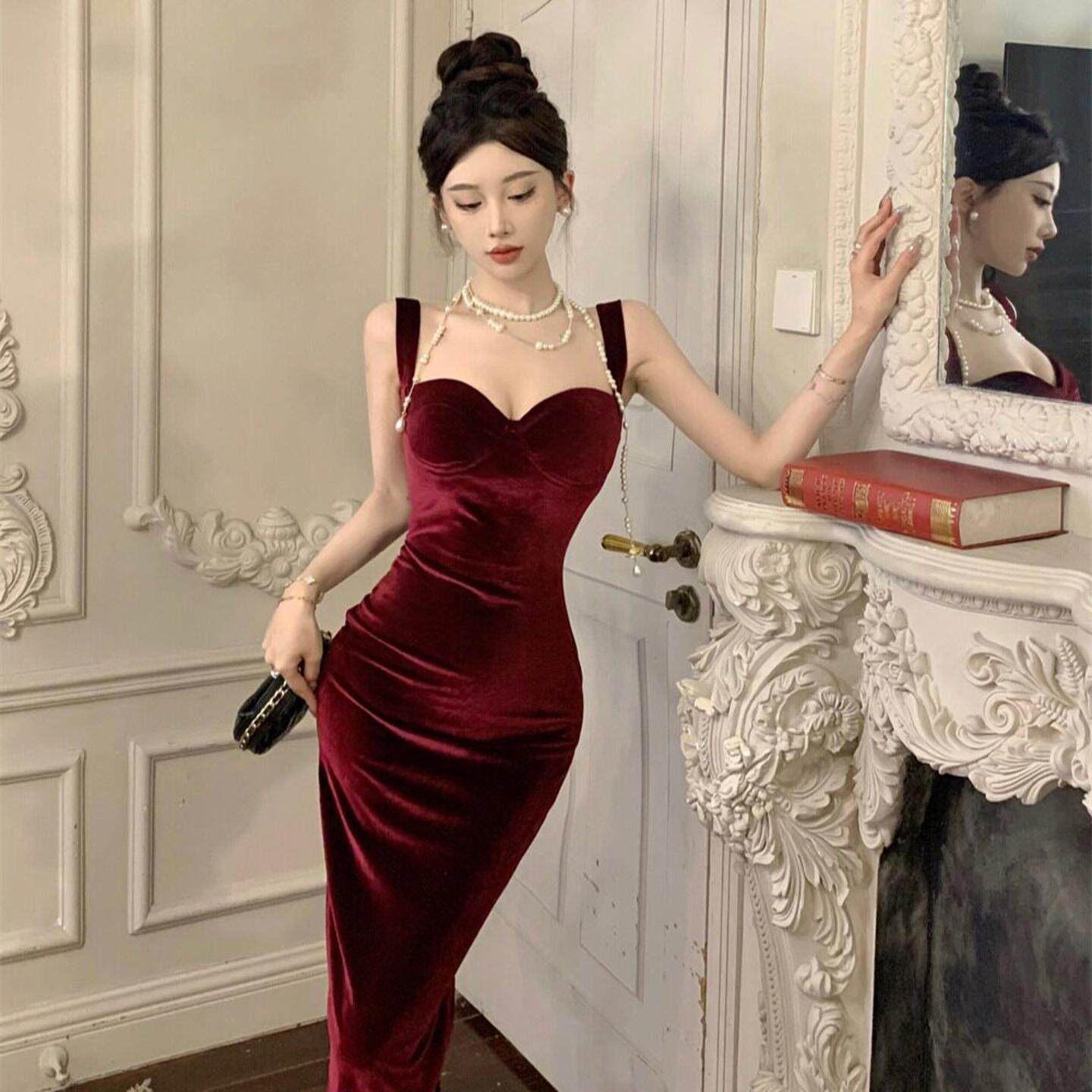 名媛气质晚礼服性感低胸背心连衣裙御姐气质高级感丝绒开叉中长裙