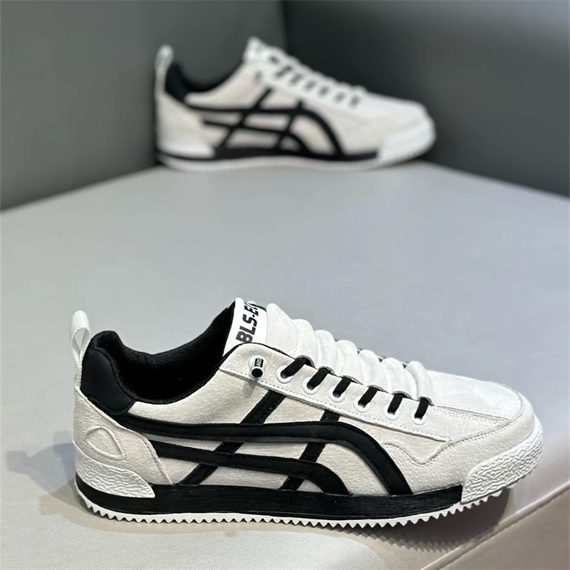 快手抖音同款冬季新款低帮皮面透气轻便系带休闲板鞋时尚运动男鞋