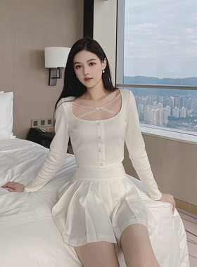 3折 清纯小白兔薄款白色法式短款条纹针织上衣女长袖修身v领春秋