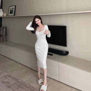 nicky 白色长袖毛衣针织吊带连衣裙女秋冬内搭修身春秋装2024长款