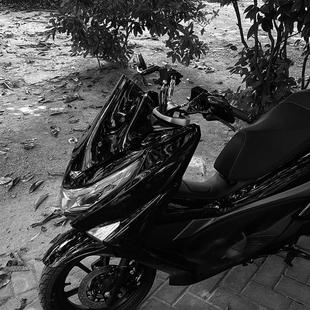 天飞仕适用于豪爵UHR150改装挡风玻璃竞技前挡风运动小风挡进口