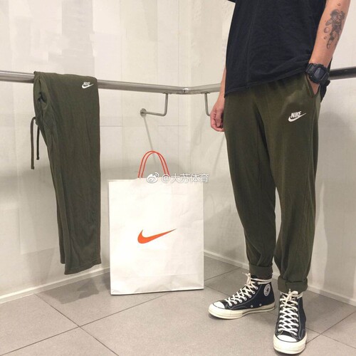 耐克军绿色针织纯棉直筒休闲长裤