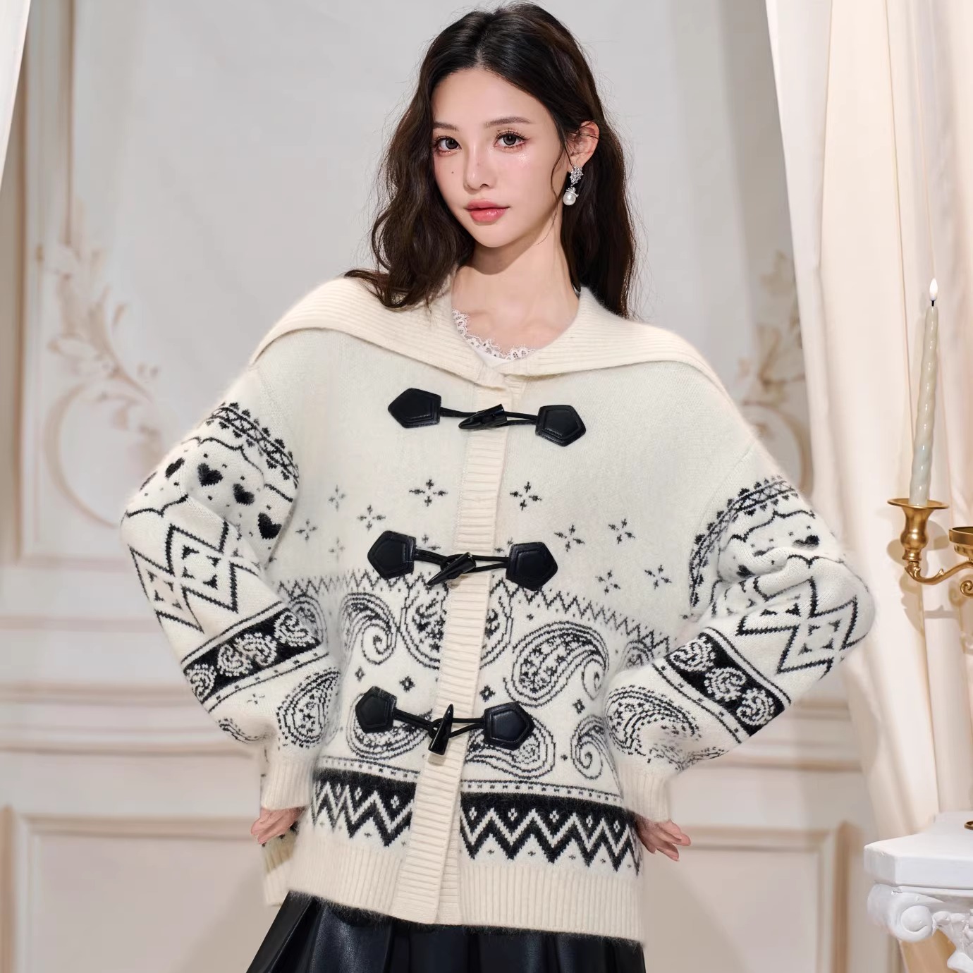 Three Quarters 25AW 白色兔毛腰果花翻领开衫毛衣