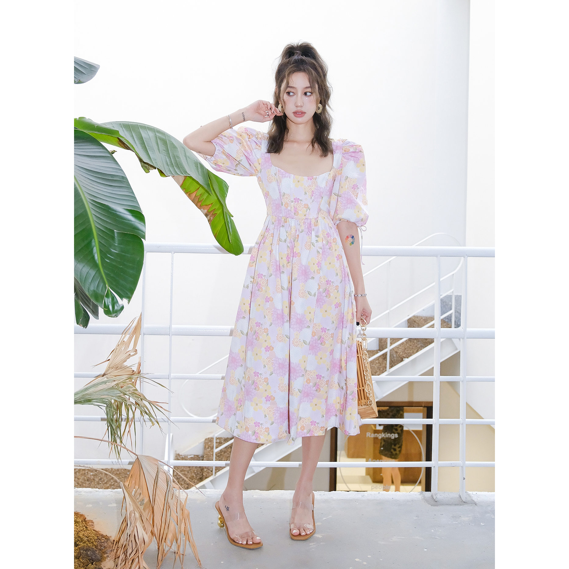 【清货折】For Love and Lemons 甜美碎花泡泡袖绑带露背连衣裙