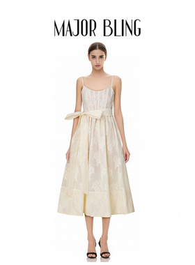 Major Bling 25ss 蕾丝鱼骨伞型大裙摆中长连衣裙