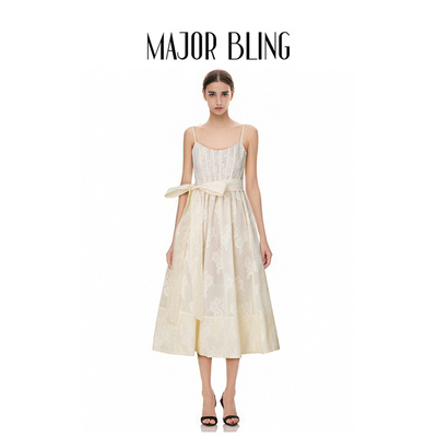 Major Bling 25ss 蕾丝鱼骨伞型大裙摆中长连衣裙