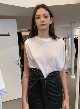 【清货折】RTA白色无袖上衣高腰口袋百搭黑色帅气皮质短裤套装女