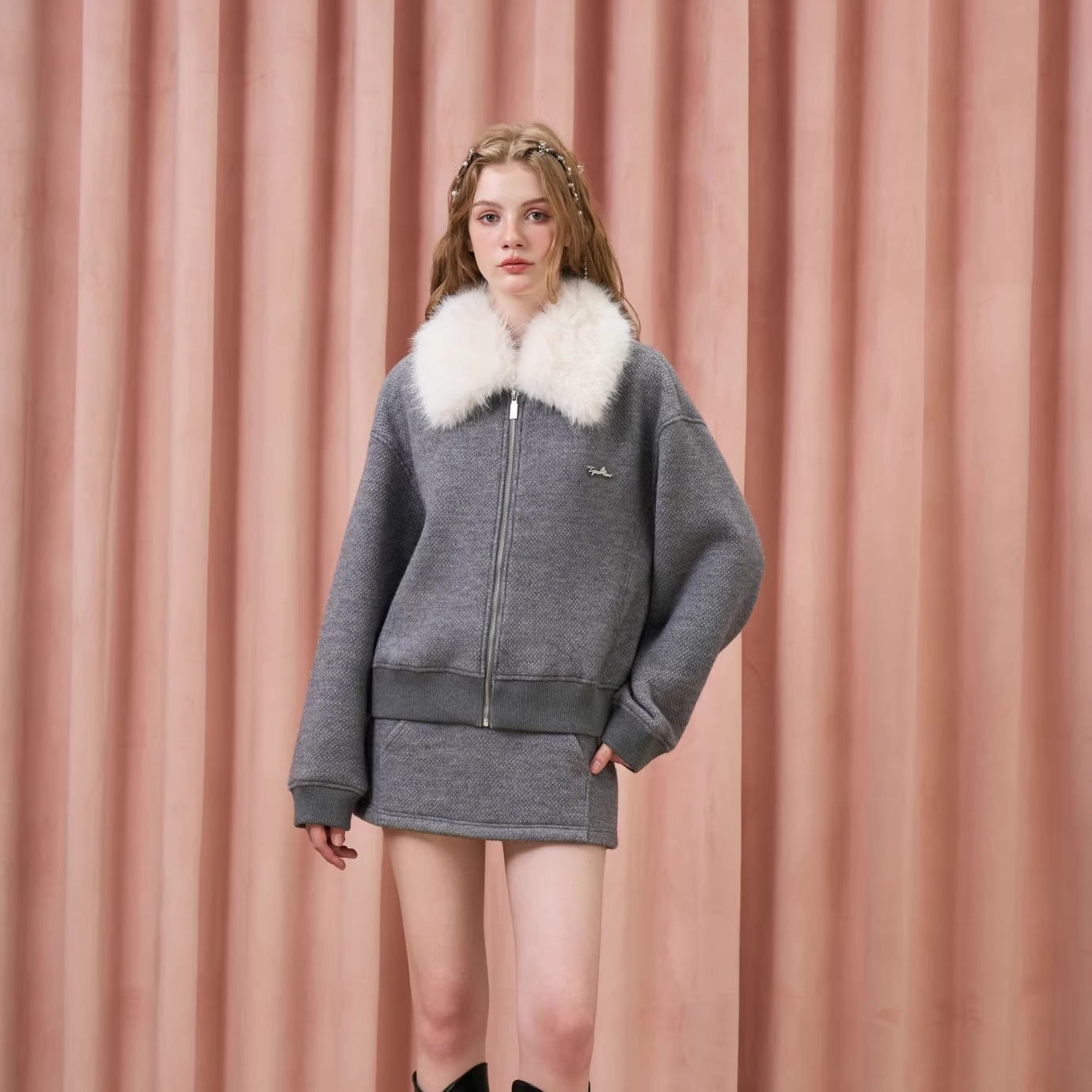 Three Quarters25AW灰色可拆毛领肌理针织卫衣外套拼腰带半身短裙