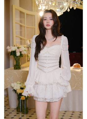 Maison Wester26SS 白色蕾丝拼接束腰荷叶边上衣蕾丝荷叶边半裙