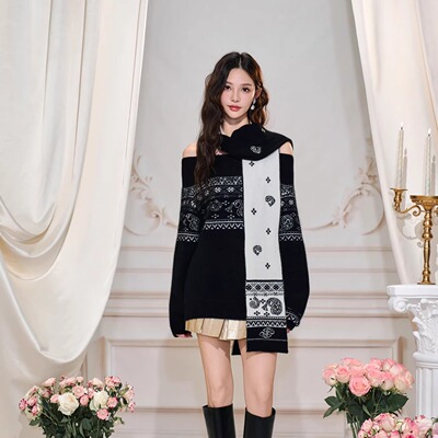 Three Quarters 25AW 白色兔毛一字肩腰果花毛衣