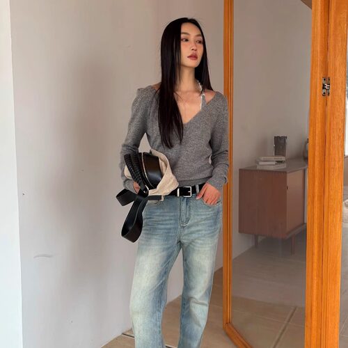 CNLEEWEI 25秋季新款 蕾丝拼接V领毛织两件套 微喇浅蓝牛仔裤