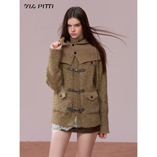 VIAPITTI重工设计感皮扣毛织开衫+戴帽斗篷两件套女秋冬时尚套装