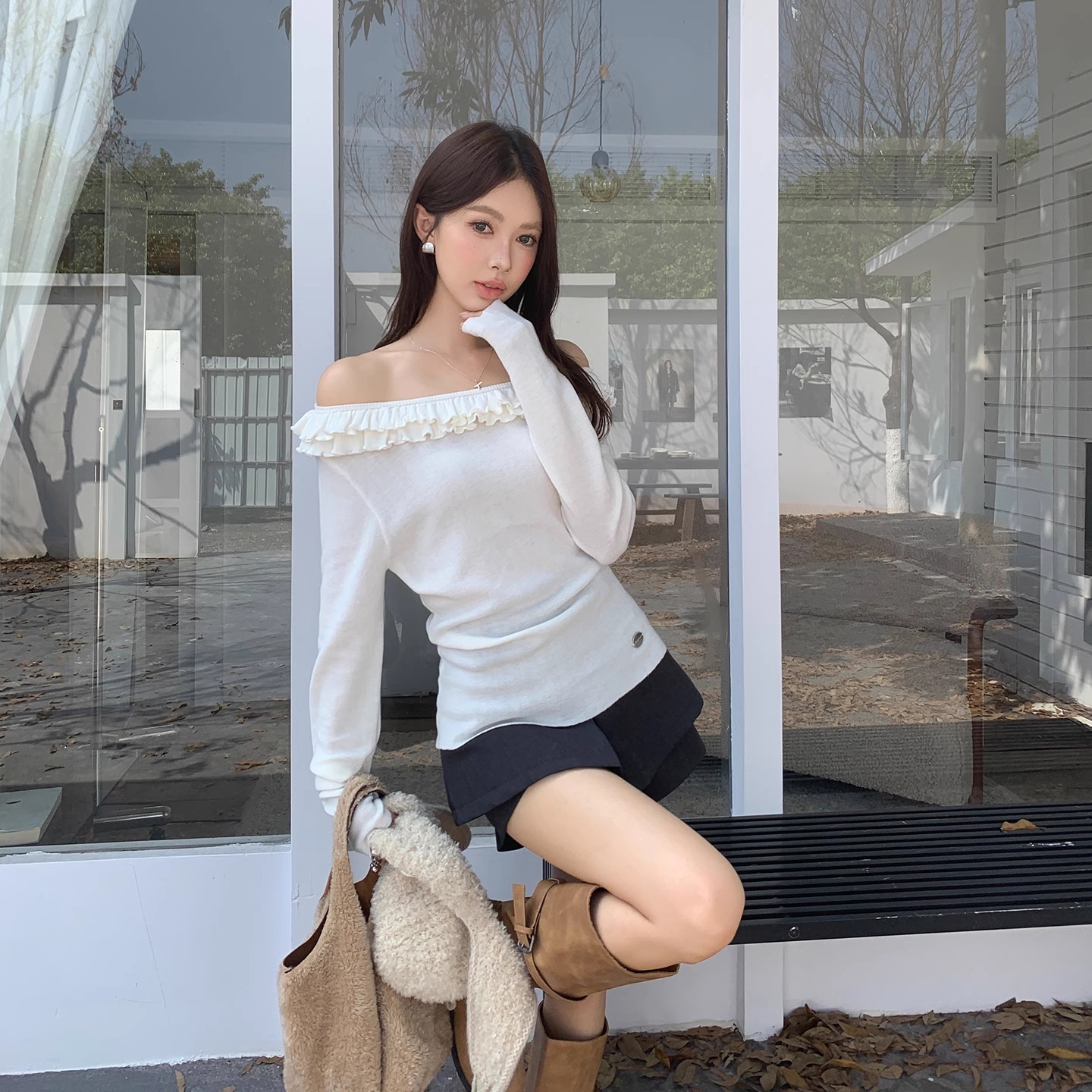 7LOMEWE 25AW 斜肩一体花边收腰显瘦百搭露肩针织衫