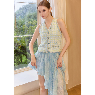 Wardrobes by chen25AW青汀格序重工粗花䏆织带⻢甲上衣真丝半裙