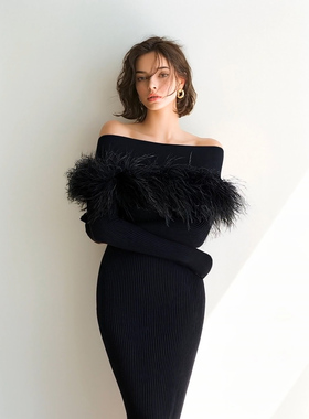 Sleep Over Sleep 25AW  鸵鸟毛缀饰黑色一字肩毛织连衣长裙