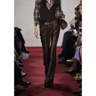 饰喇叭裤 26SS棕色皮革牛仔铆钉装 百搭 MARKGONG 现货欧阳娜娜同款