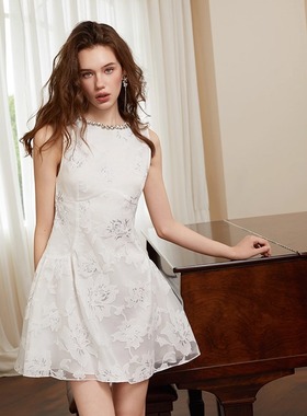 CEE CUBED官方授权25AW 白色剪花烫银无袖连衣裙