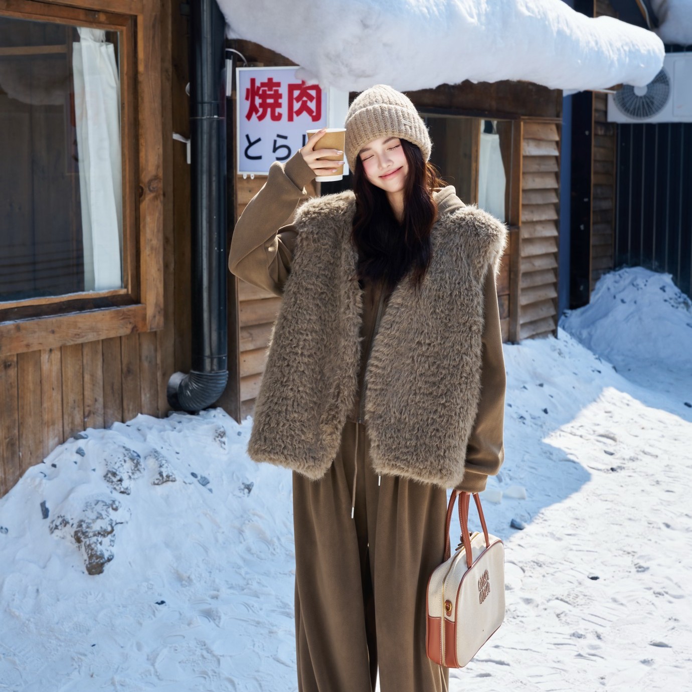 Queen Date 25AW秋冬 卡其色长袖拉链帽衫裤子套装摇粒绒马甲